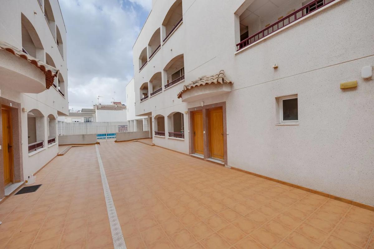 Venta de piso en Calle Reina Sofía, San Fulgencio
photo 2