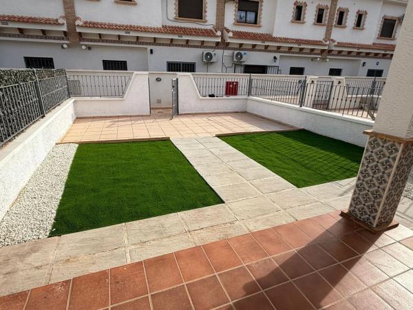 Chalet adosado en venta en Centro , San Miguel de Salinas thumbnail 2