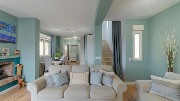 Частный шале на продаже в  Calle Marbella, Сан-Мигель-де-Салинас photo 4