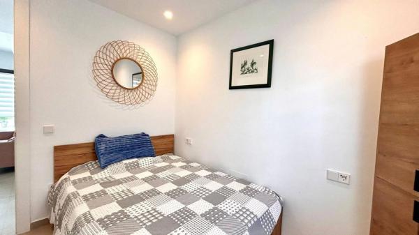 Chalet independiente en venta en Blue Lagoon - Galán, San Miguel de Salinas
thumbnail 2
