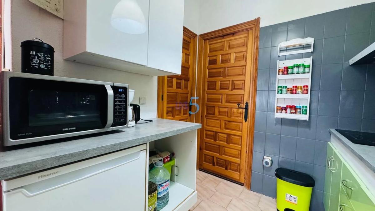 Sale of independent chalet in Blue Lagoon - Galán, San Miguel de Salinas
 photo 4