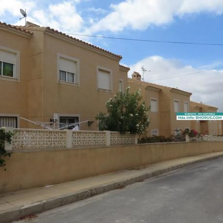 Chalet wolnostojący na sprzedaż w  Calle Huelva, San Miguel de Salinas photo 3
