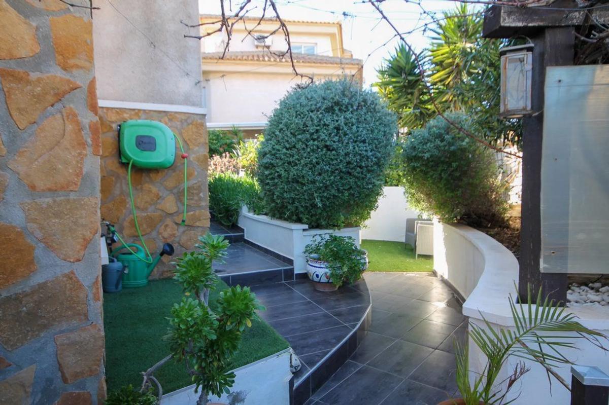 Venta de chalet independiente en Calle Mojácar, 10, San Miguel de Salinas
 photo 4