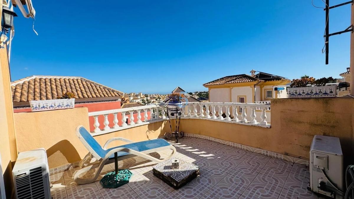 Venta de chalet independiente en Blue Lagoon - Galán, San Miguel de Salinas
photo 1