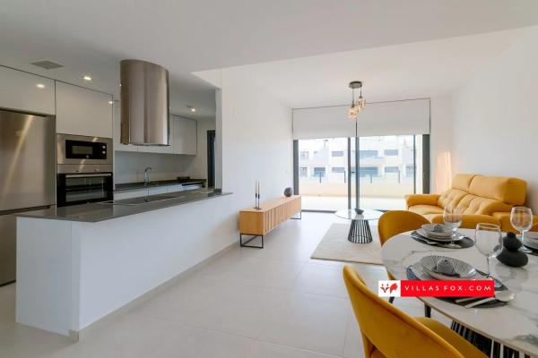 Venta de piso en Calle Pablo Picasso, 9, San Miguel de Salinas
thumbnail 1