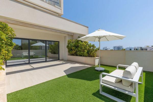 Продажа квартиры на Av. de Las Colinas, Сан-Мигель-де-Салинас
 photo 1