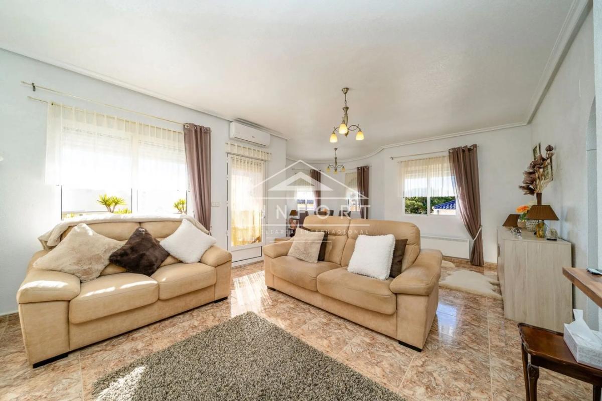 Sale of independent chalet in Blue Lagoon - Galán, San Miguel de Salinas
 photo 5