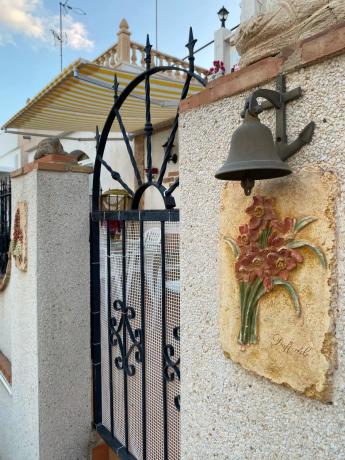 Chalet pareado en Villamartin, 121 photo 1