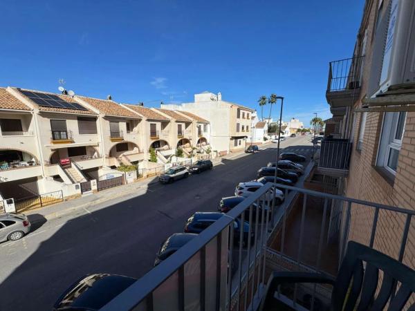 Продажа квартиры на Calle Juan XXIII, Сан-Мигель-де-Салинас
 photo 2
