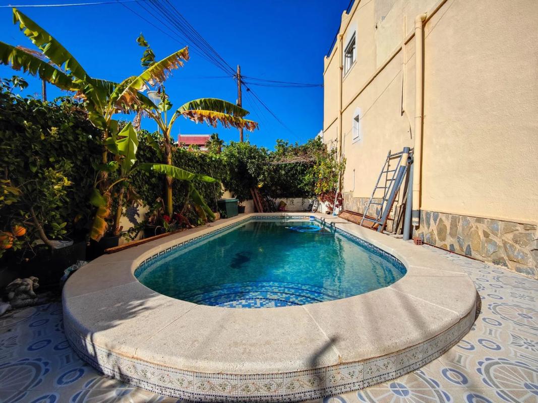 Venta de chalet adosado en Avenida de Levante , San Miguel de Salinas photo 3
