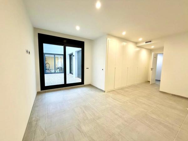 Chalet wolnostojący na sprzedaż w  Calle lo Aguirre, 28, San Miguel de Salinas photo 4