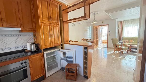 Частный шале на продаже в  Calle Huelva, Сан-Мигель-де-Салинас photo 3