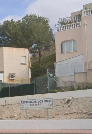 Четырехквартирный дом на продажу на  Calle Murcia, 2 , Сан-Мигель-де-Салинас photo 2