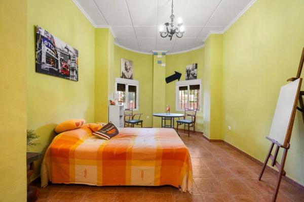 Independent chalet for sale in Ciudad de las Comunicaciones, San Miguel de Salinas
 photo 4