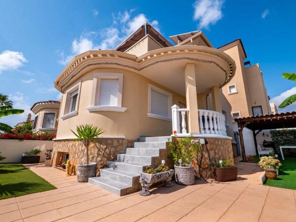 Independent chalet for sale in Calle la Casa Grande, San Miguel de Salinas
 photo 3