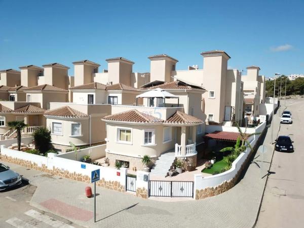 Independent chalet for sale in La Cañada - Los Alcores, San Miguel de Salinas
 photo 2
