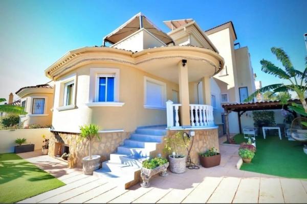 Terraced house for sale at  Calle la Casa Grande , San Miguel de Salinas photo 4