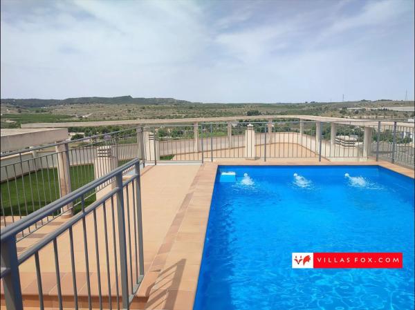 Продажа квартиры на Calle Carmelo Pérez, Сан-Мигель-де-Салинас
 photo 1