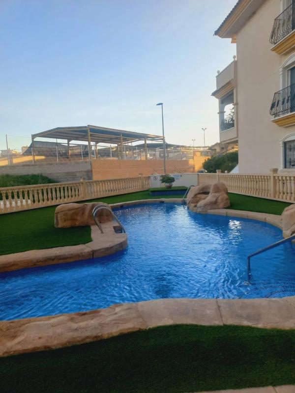 Sale of independent chalet in Centro, San Miguel de Salinas
photo 2