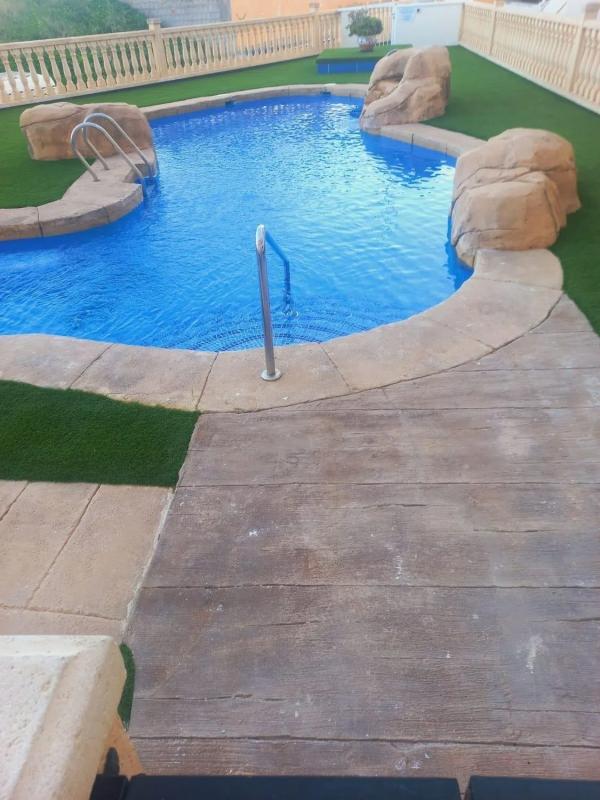 Sale of independent chalet in Centro, San Miguel de Salinas
photo 3