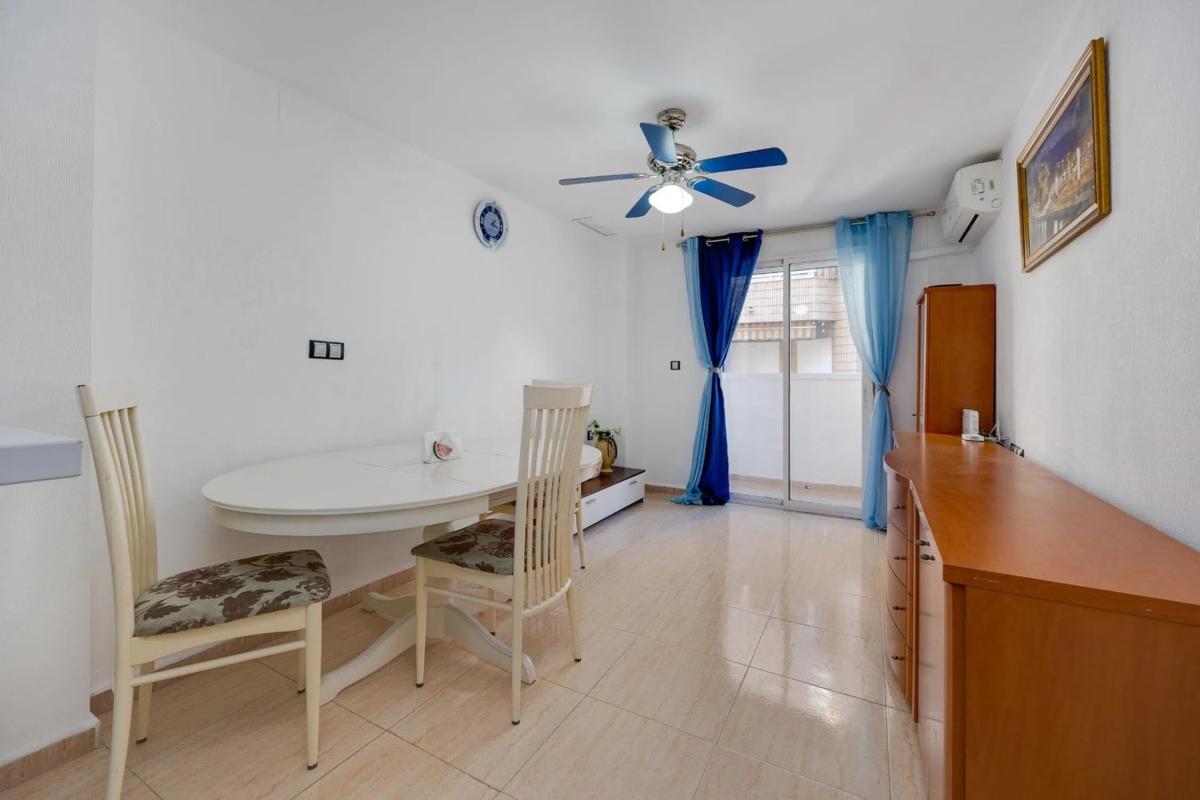 Venta de piso en Barrio Centro - Muelle Pesquero, Torrevieja
photo 2