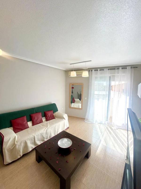 Venta de piso en Rambla Juan Mateo García, Torrevieja
photo 1