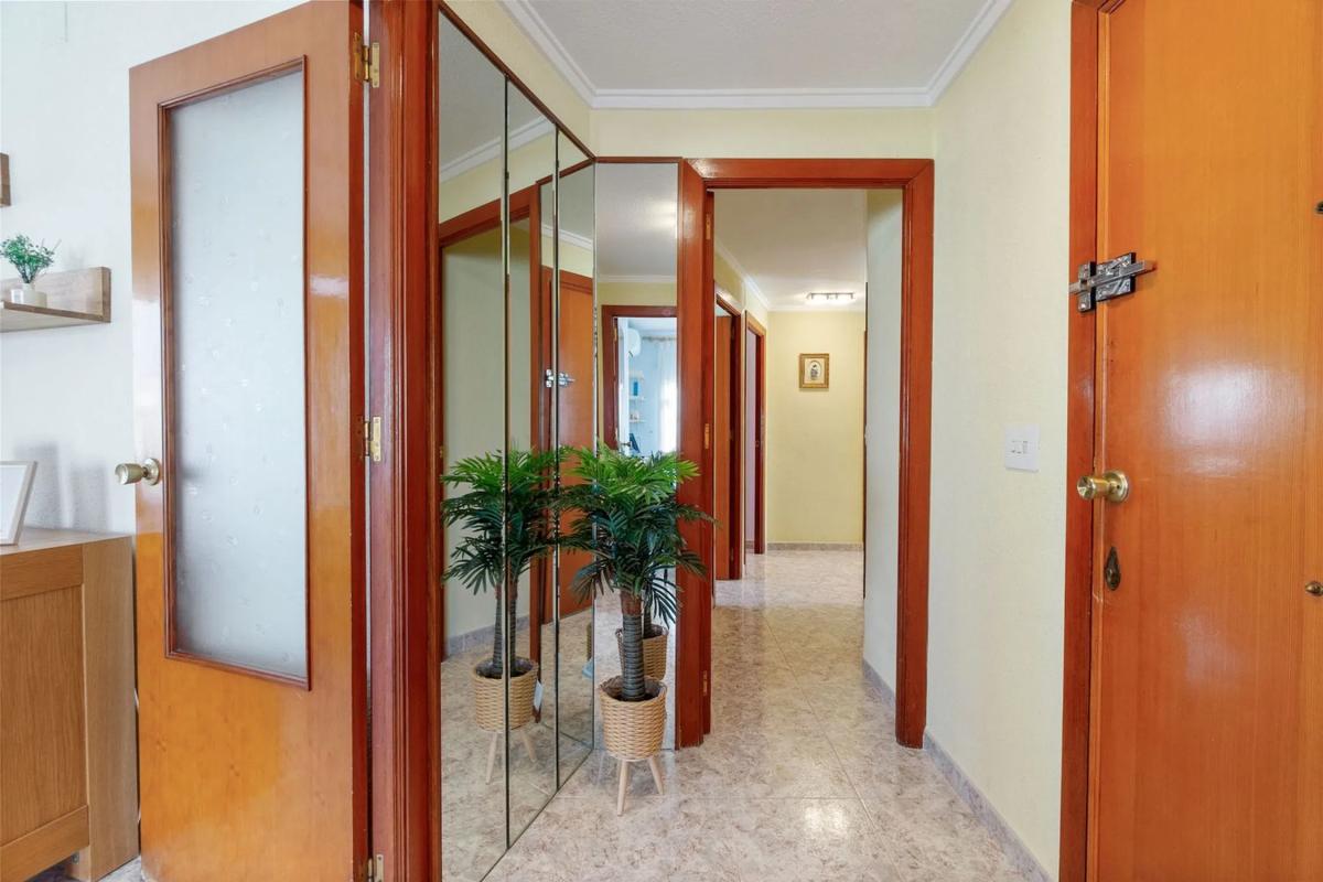 Venta de piso en Calle San Policarpo, 12, Torrevieja
photo 2
