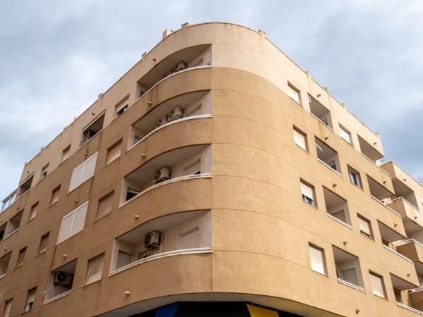 Продажа квартиры на Calle Joaquín Chapaprieta, Торревьеха
 photo 2