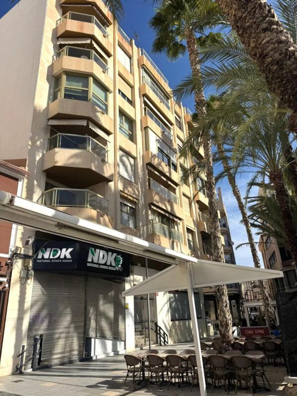 Venta de piso en PZ CAPDEPONT, Torrevieja
 photo 3