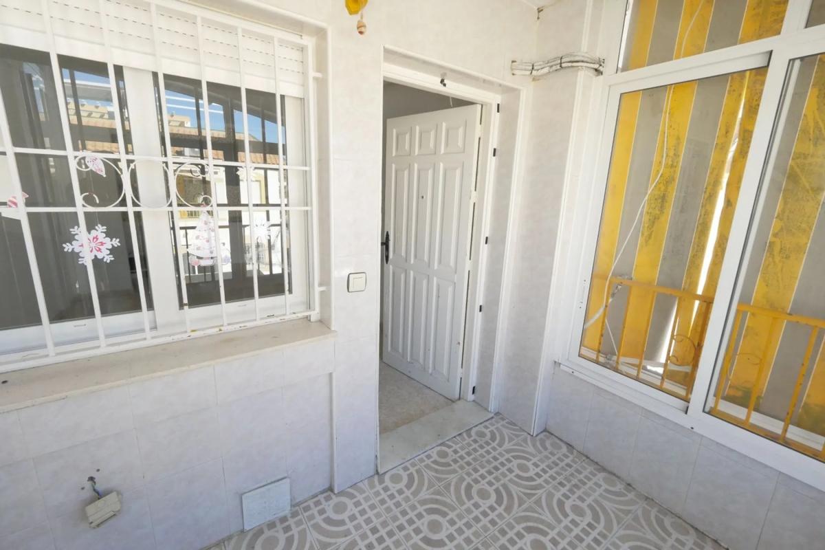 Venta de piso en Barrio Parque de las Naciones, Torrevieja
 photo 2