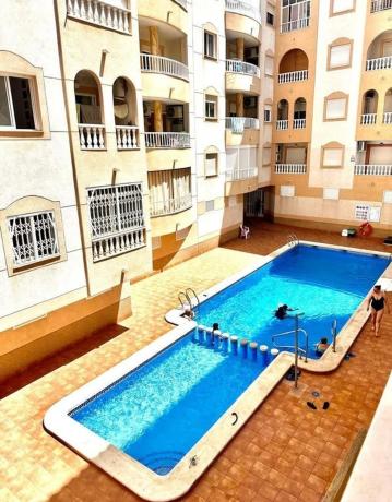 Venta de piso en Calle Santa Trinidad, 25, Torrevieja
 photo 2