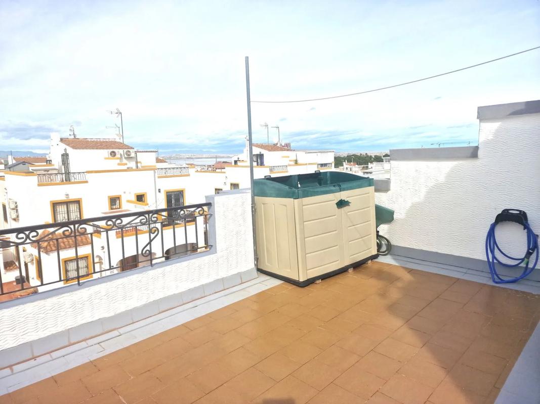 Sale of townhouse in Laguna de la ruidera s/n , Torrevieja photo 4