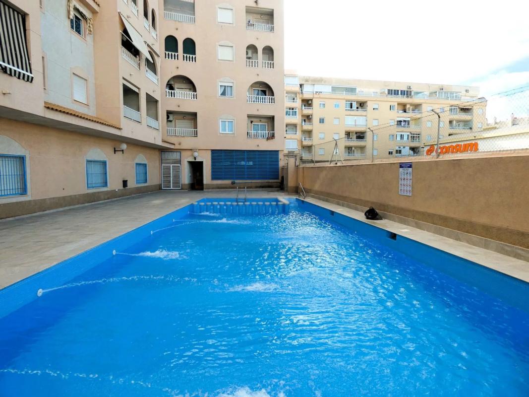 Sprzedaż mieszkania w Ronda D. Ricardo Lafuente Aguado, 16, Torrevieja
photo 1