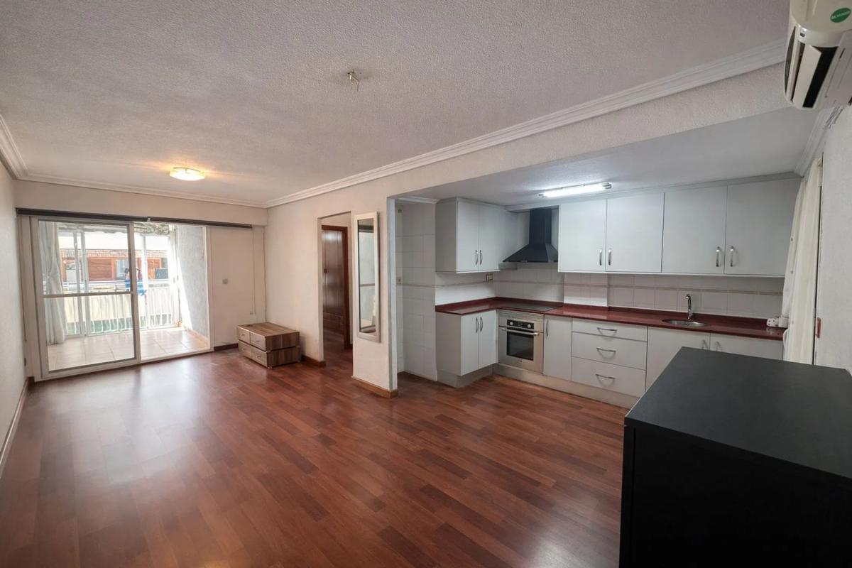 Venta de piso en Barrio El Acequión, Torrevieja
photo 1