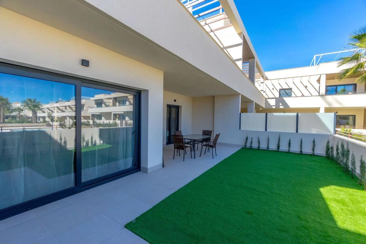 Venta de piso en Calle Nicolás Copérnico, 2, Torrevieja
photo 4
