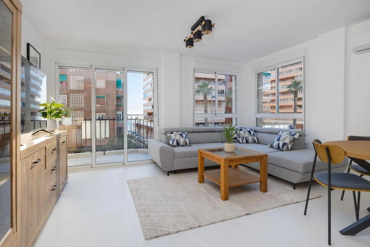 Venta de piso en Calle Santomera, 19, Torrevieja
photo 1