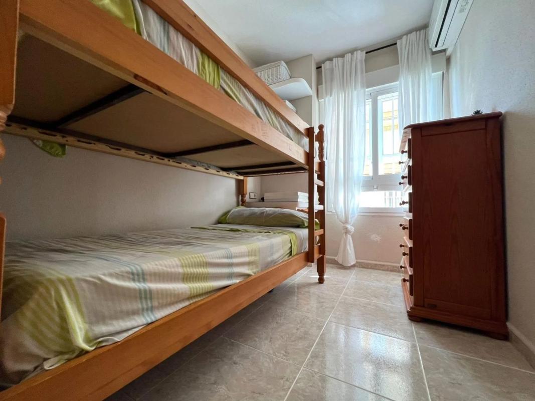 Venta de piso en Calle Benejúzar, Torrevieja
 photo 2