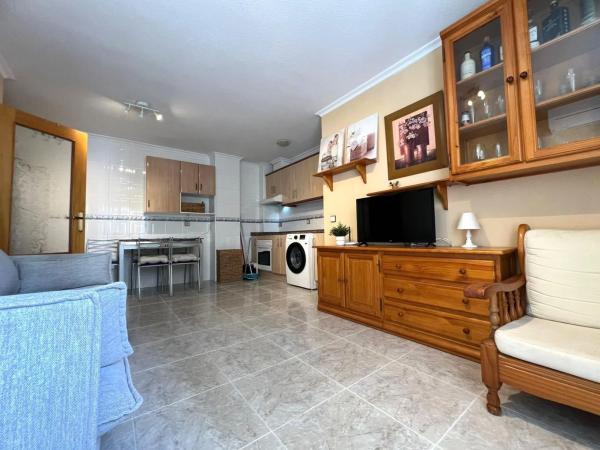 Venta de piso en Calle Benejúzar, Torrevieja
 photo 3