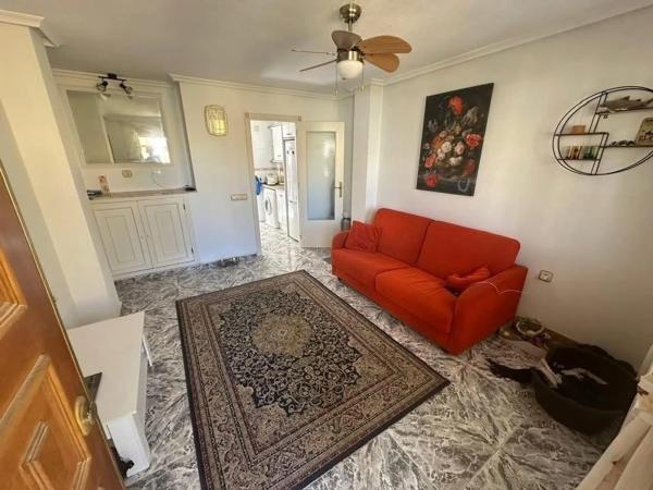 Venta de piso en Barrio La Veleta, Torrevieja
 photo 1