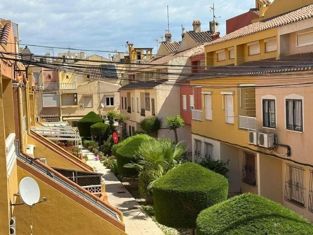 Sprzedaż mieszkania w Barrio La Veleta, Torrevieja
 photo 2