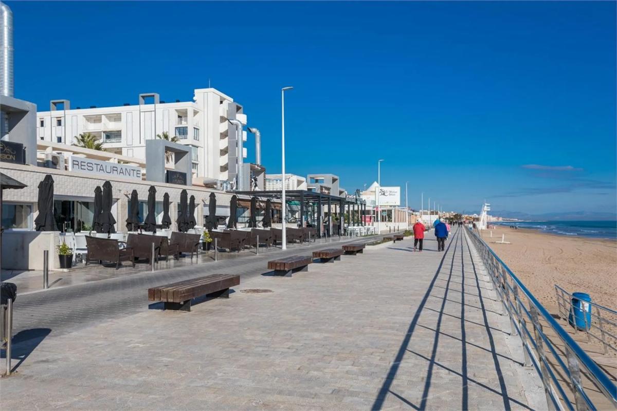 Sprzedaż szeregowego domku w  Avenida Suiza , Torrevieja photo 4