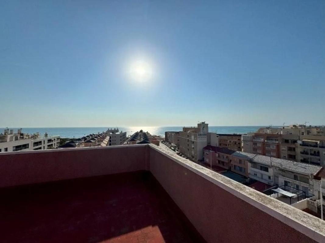 Venta de piso en Barrio Gaspar Perrelló, Torrevieja
 photo 3