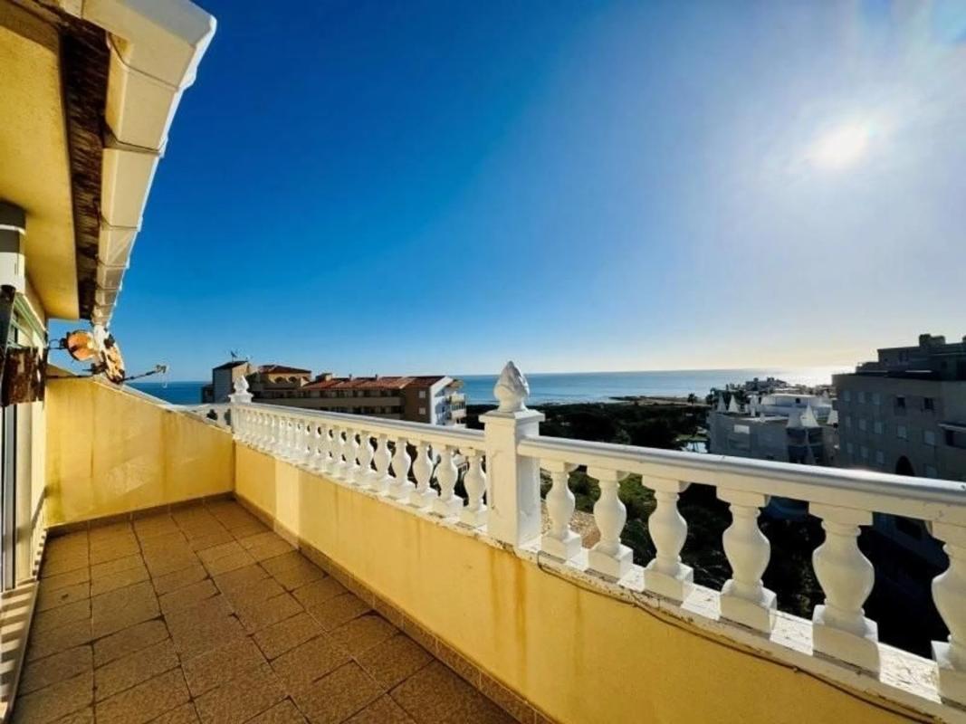Venta de ático en Barrio Cañada del Molino, Torrevieja photo 1