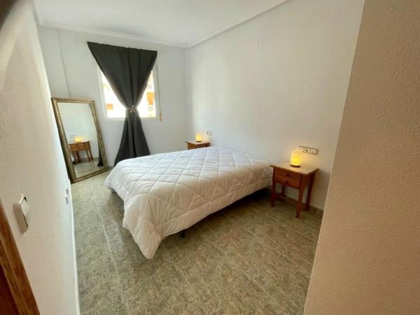 Venta de piso en Barrio Gaspar Perrelló, Torrevieja
 photo 1