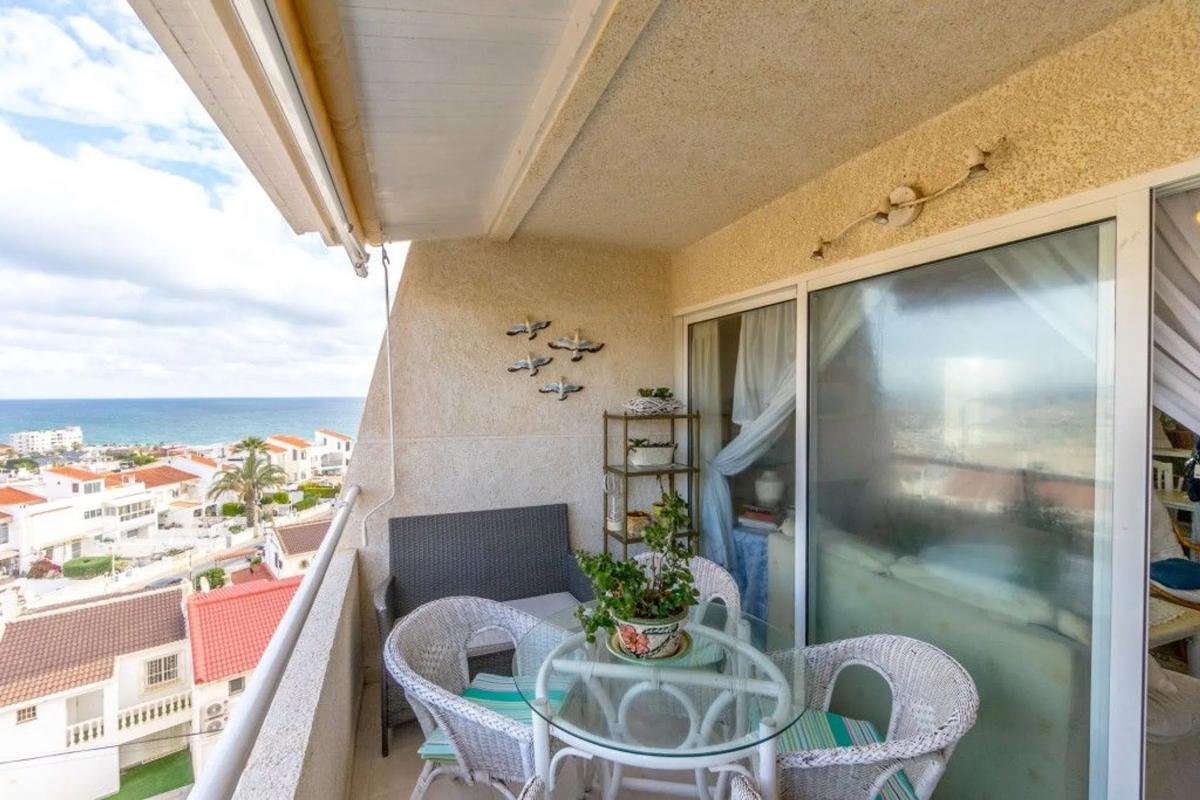 Venta de ático en Barrio Cabo Cervera, Torrevieja photo 1