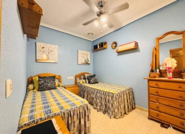 Venta de piso en Barrio Gaspar Perrelló, Torrevieja
 photo 2