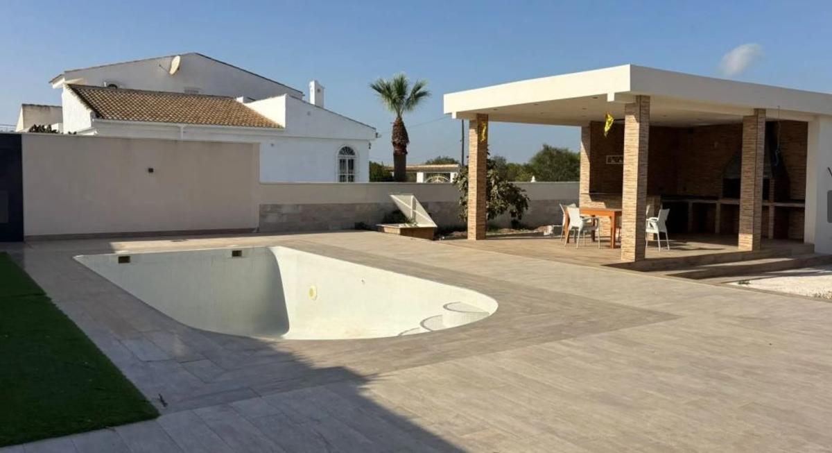 Venta de chalet independiente en Barrio La Siesta - El Salado - Torreta, Torrevieja
photo 3