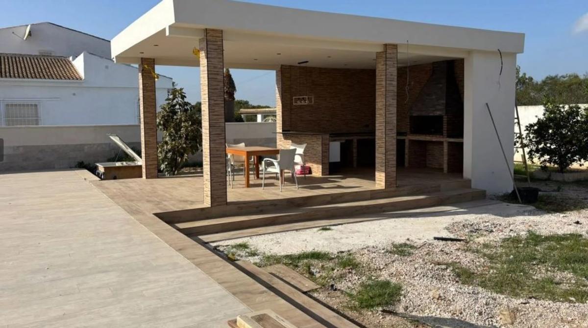 Venta de chalet independiente en Barrio La Siesta - El Salado - Torreta, Torrevieja
photo 4