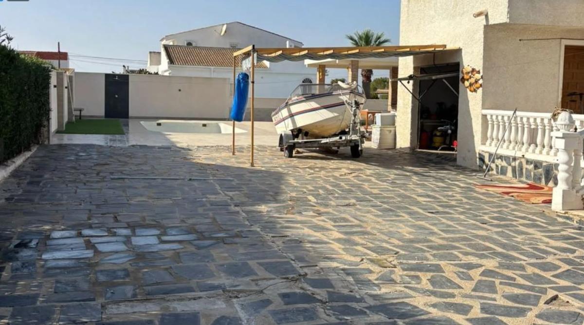 Venta de chalet independiente en Barrio La Siesta - El Salado - Torreta, Torrevieja
photo 5