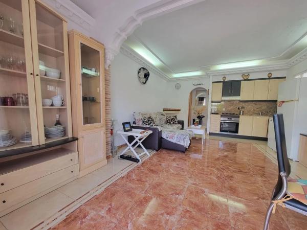 Chalet adosado en venta en Avenida Robleda , Torrevieja photo 1